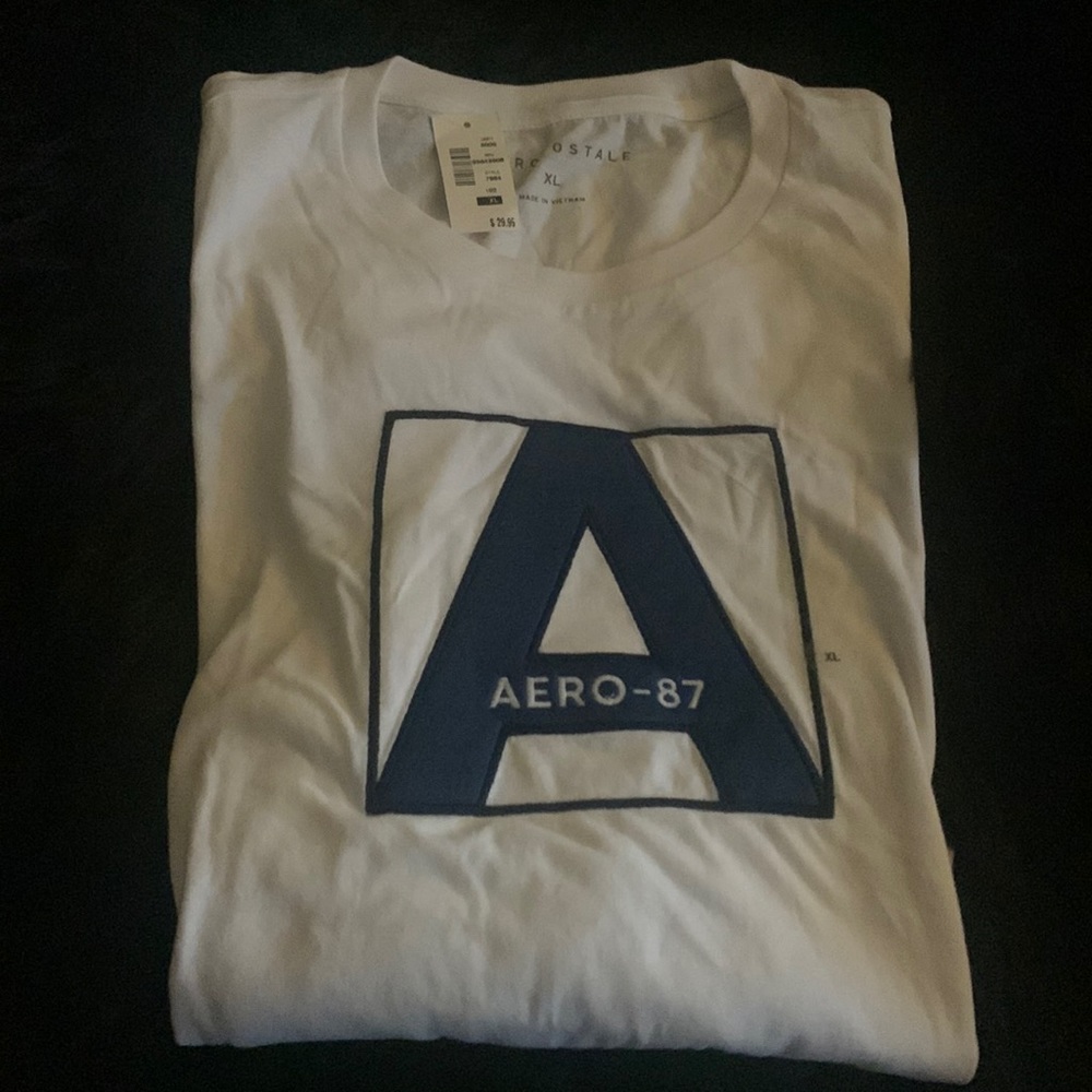Men XL Aeropostale Tee- short sleeve